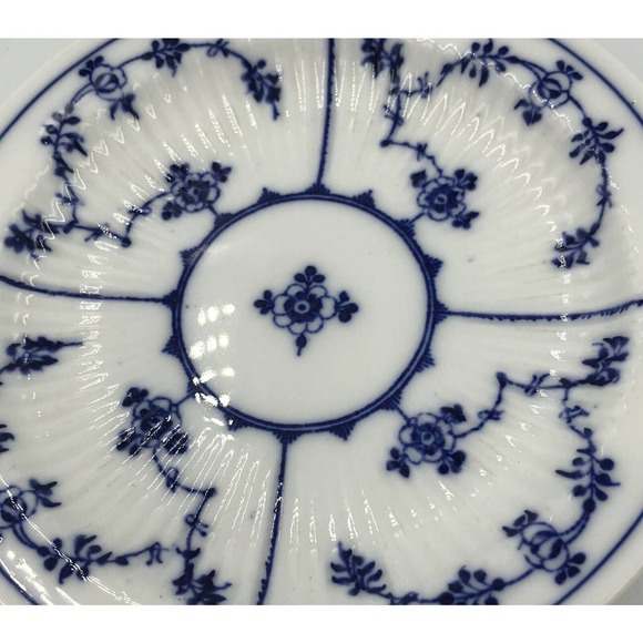 Set Of 2 Minton Saucer Made in England Bone China White Blue Floral Dainty - Picture 8 of 8